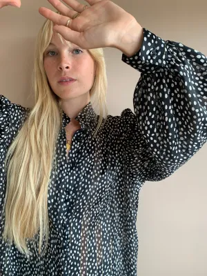 Beautiful spot silk blouse with lurex thread