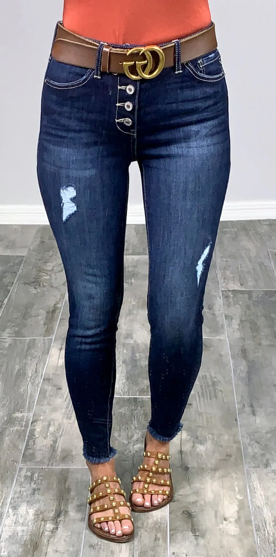Kan Can Exposed Button Raw Hem Jeans