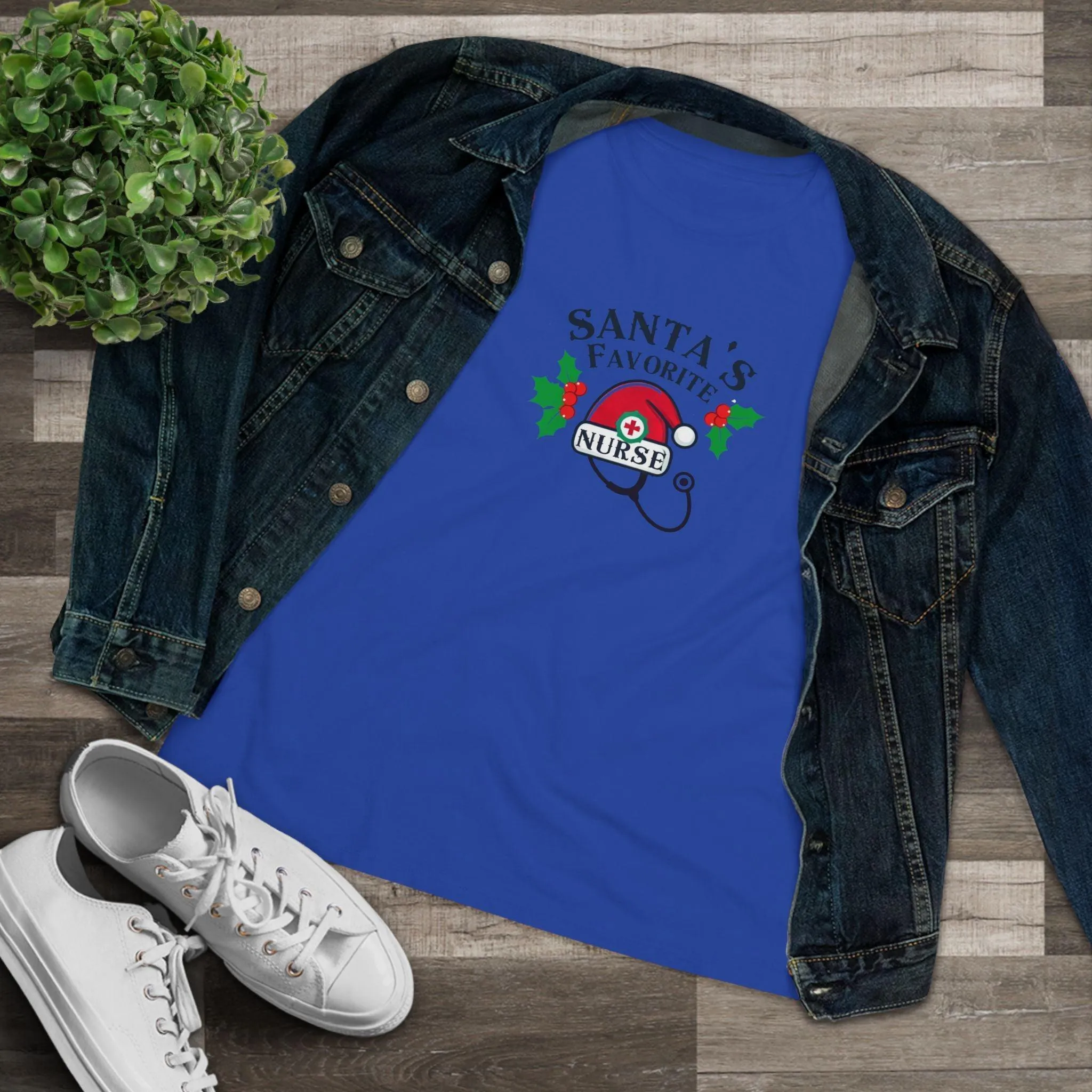 Santa's Favorite Nurse 🎅⚕️ - Stetoscope and Santa Hat 🎁🎄 - Women's Softstyle Tee