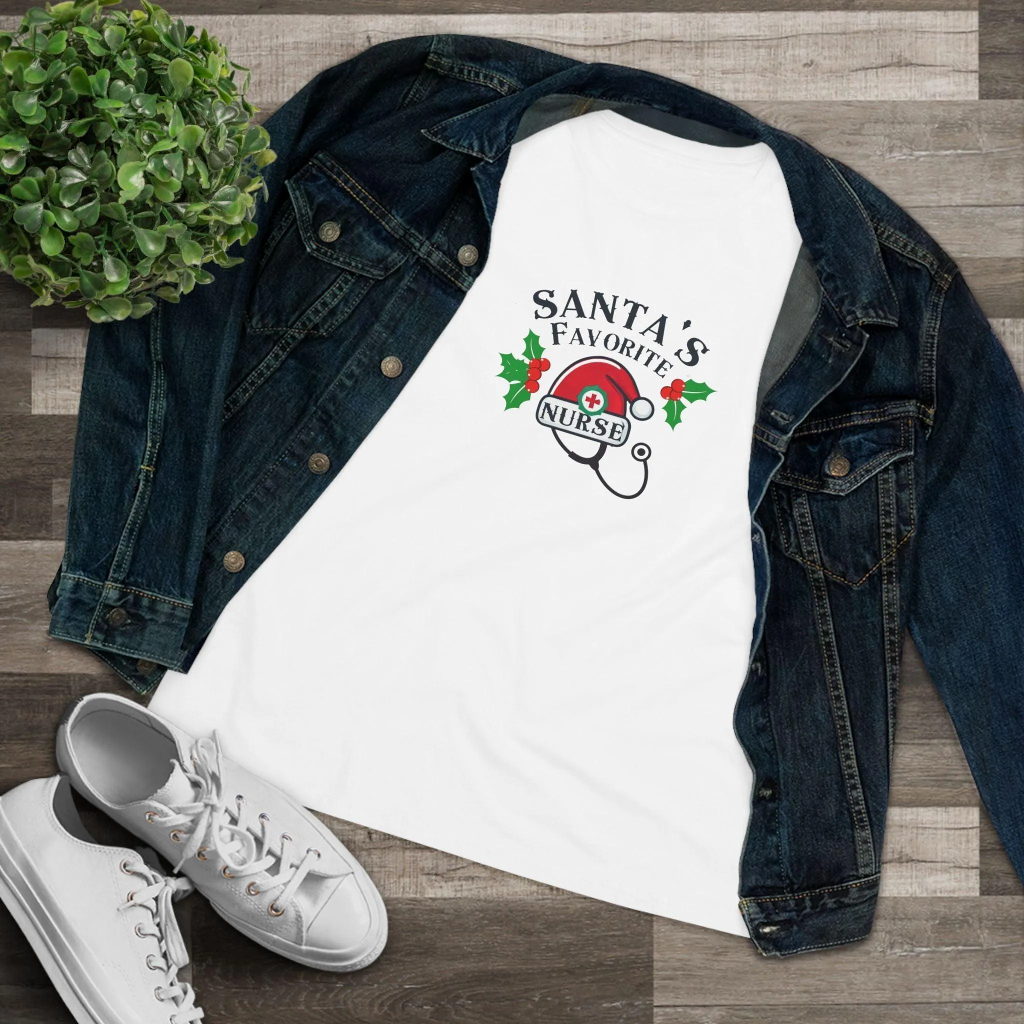 Santa's Favorite Nurse 🎅⚕️ - Stetoscope and Santa Hat 🎁🎄 - Women's Softstyle Tee