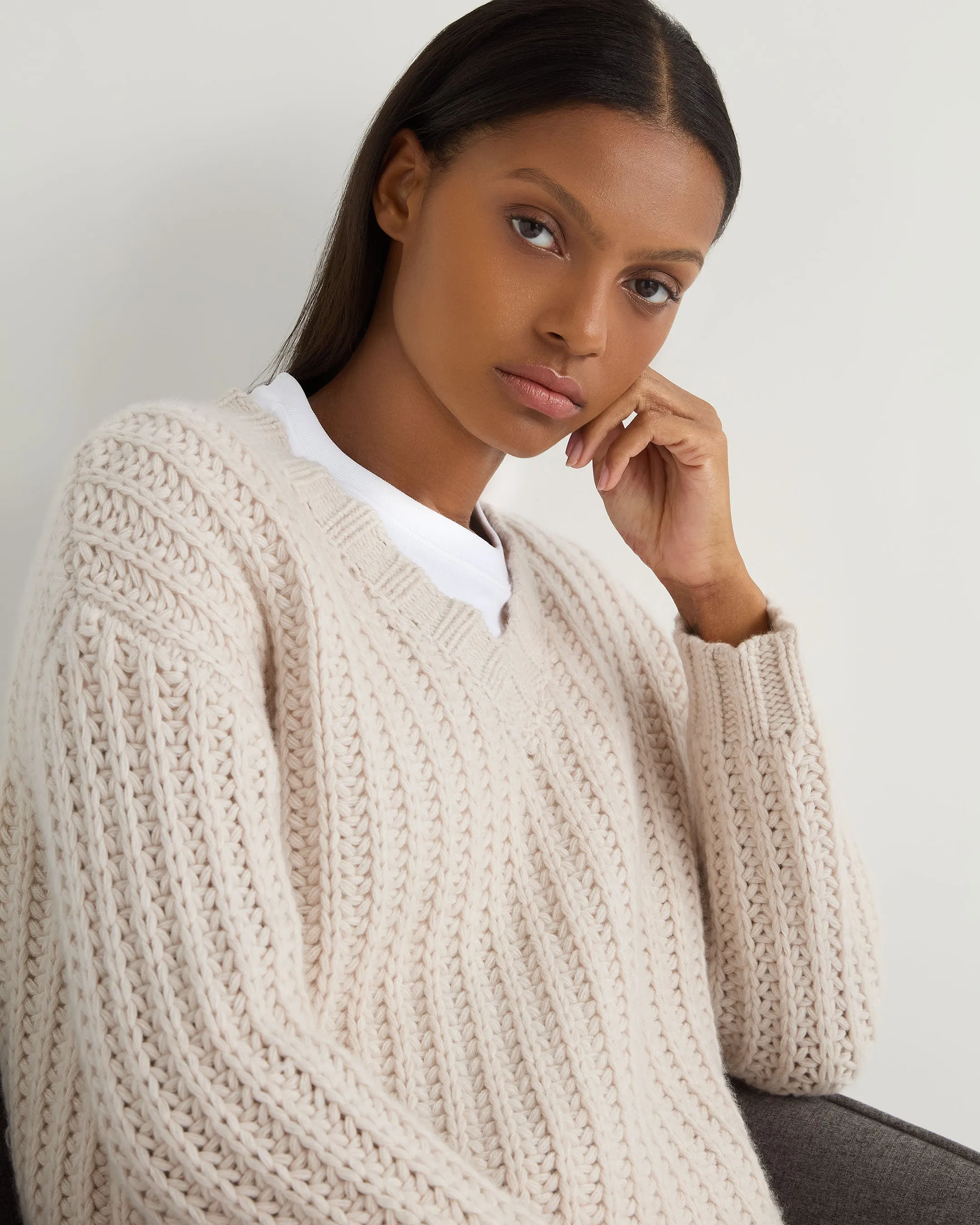 Women's Statement Rib V Neck Cashmere Jumper Frost White